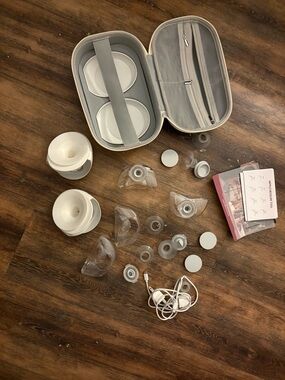 Electric Breast Pump Accessories Set in White and Clear